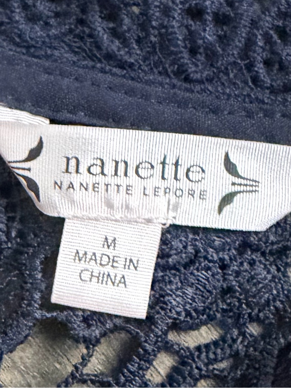 Nanette Lepore Navy Lace Mock Neck Sleeveless Blouse Top Floral Crochet Size M - Picture 6 of 6